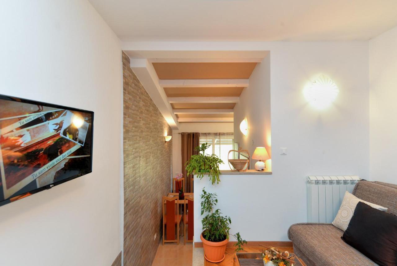 Apartment Voltica 1049 *